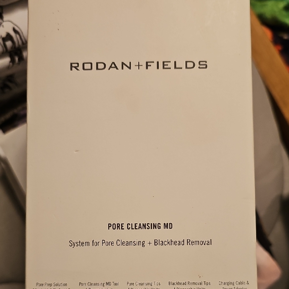 Rodan + Fields Skincare Essentials Set